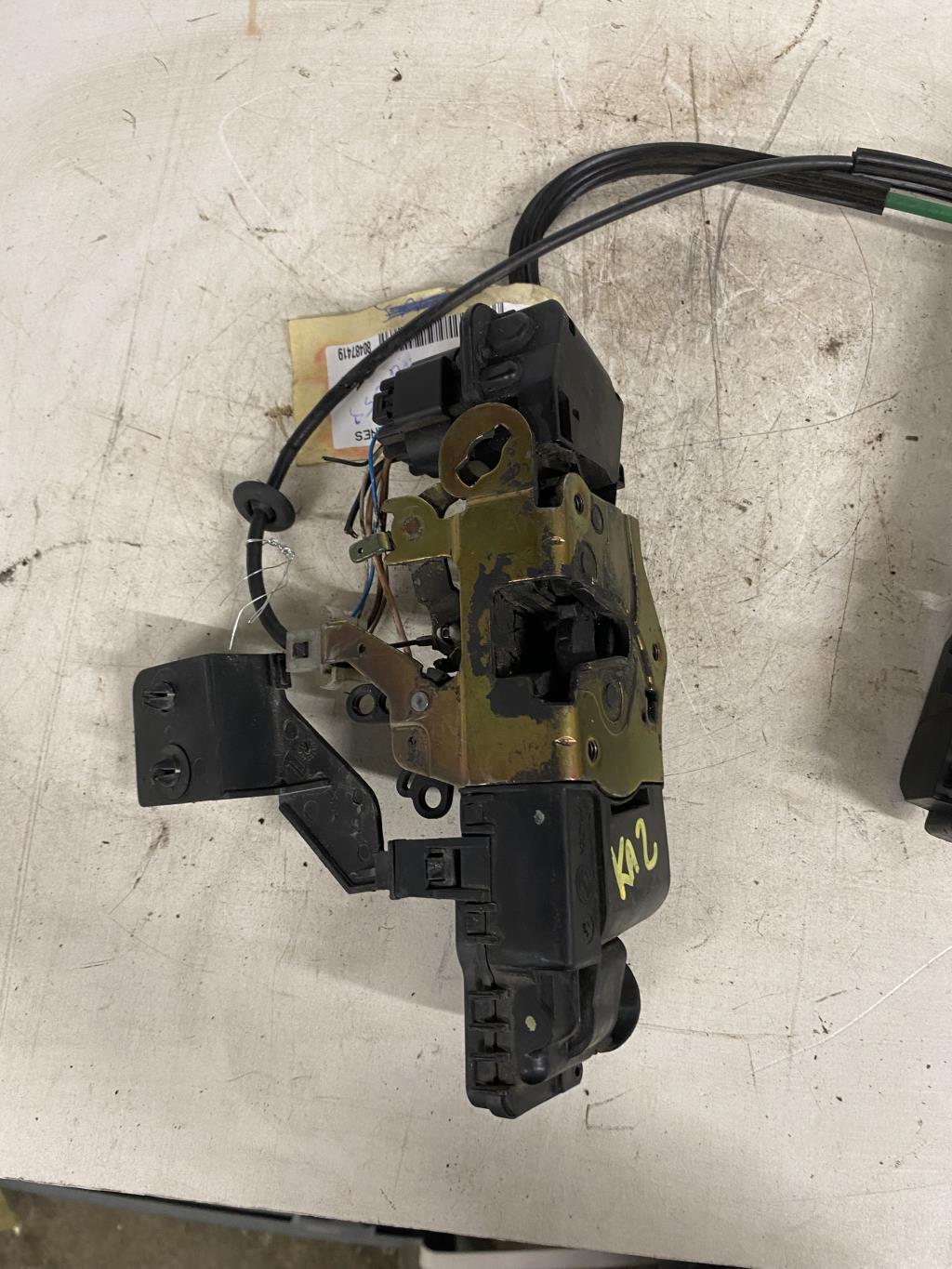 Serrure avant droit FIAT STILO Essence - 1