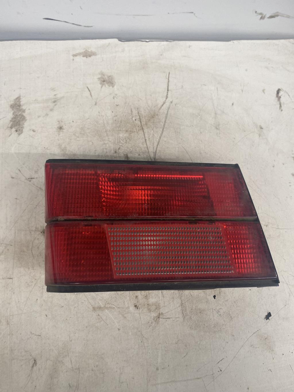 Feu arriere secondaire gauche (feux) BMW SERIE 5 E34 Essence - 1