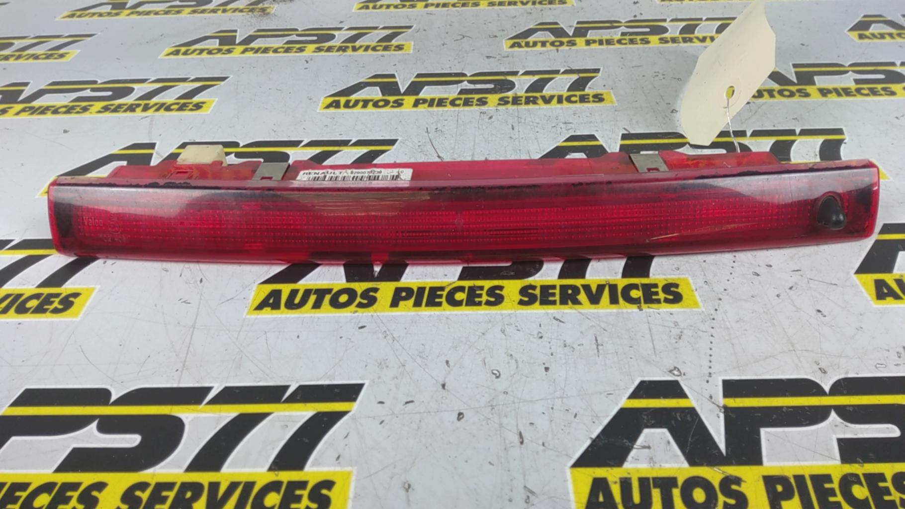 Feu arriere stop central RENAULT MEGANE 2 PHASE 1 Diesel - 1