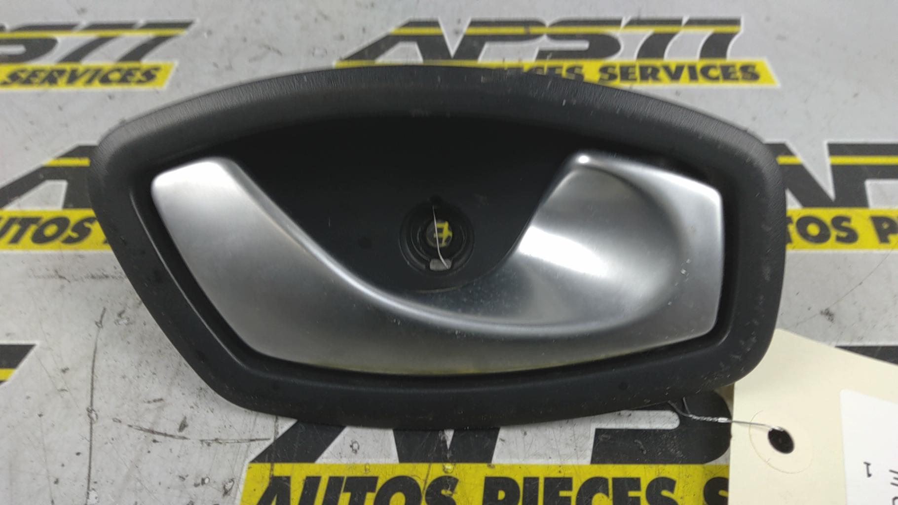 Poignee interieur avant droit RENAULT MEGANE 3 PHASE 1 Diesel - 1