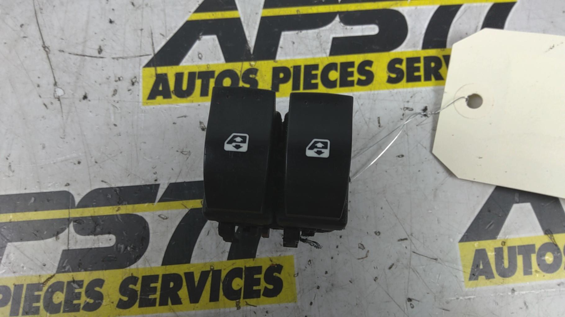 Interrupteur de leve vitre avant gauche RENAULT MEGANE 2 PHASE 1 Diesel - 1