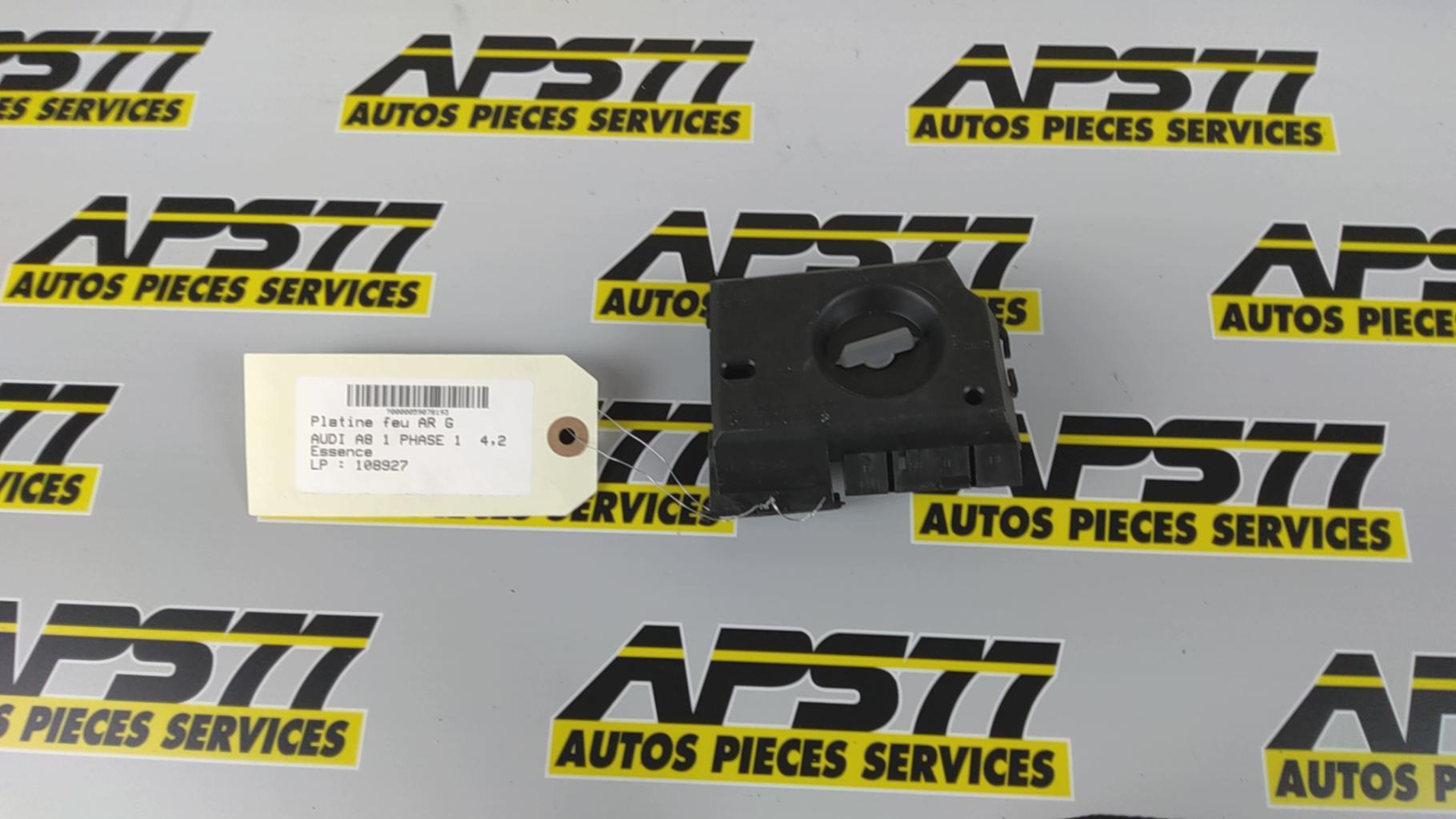 Platine feu arriere gauche AUDI A8 1 PHASE 1 Essence - 1
