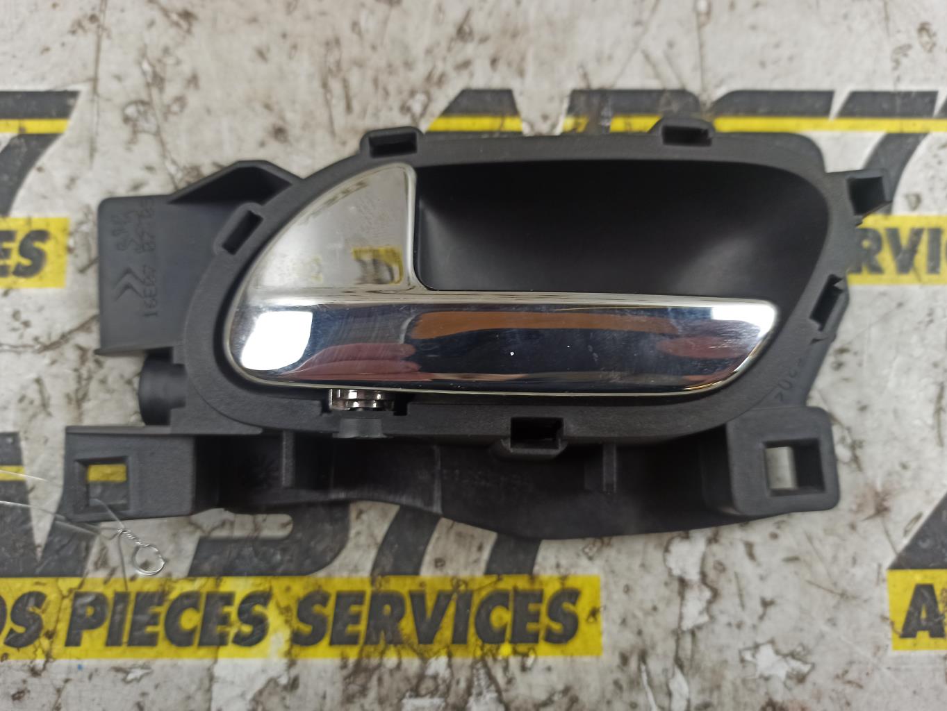 Poignee interieur avant gauche CITROEN C4 1 PHASE 1 Diesel - 1