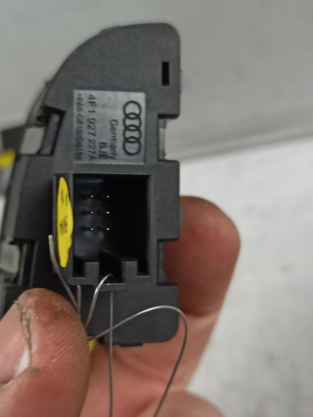 Bouton/Interrupteur AUDI A6 3 PHASE 1 Diesel - 1