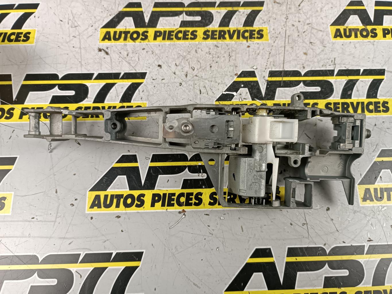 Support poignee porte arriere gauche CITROEN C3 2 PHASE 1 Essence - 1