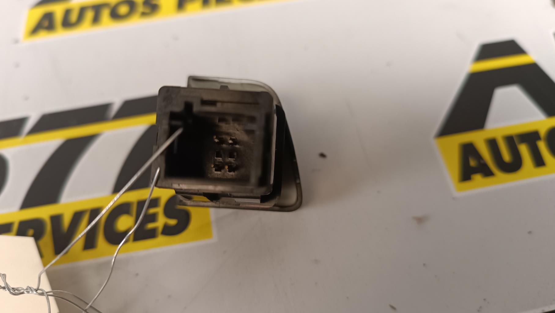 Bouton/Interrupteur PEUGEOT 5008 1 PHASE 1 Diesel - 1
