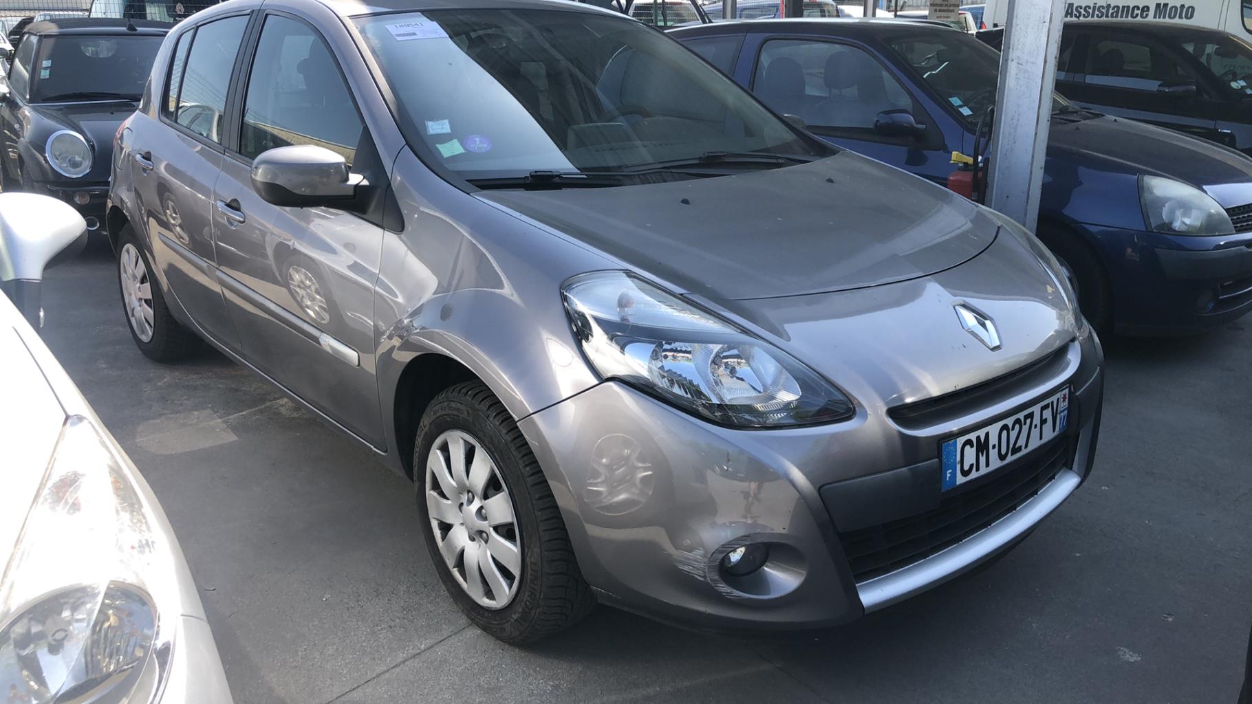 Vitre arriere droit RENAULT CLIO 3 PHASE 2 Essence - 1