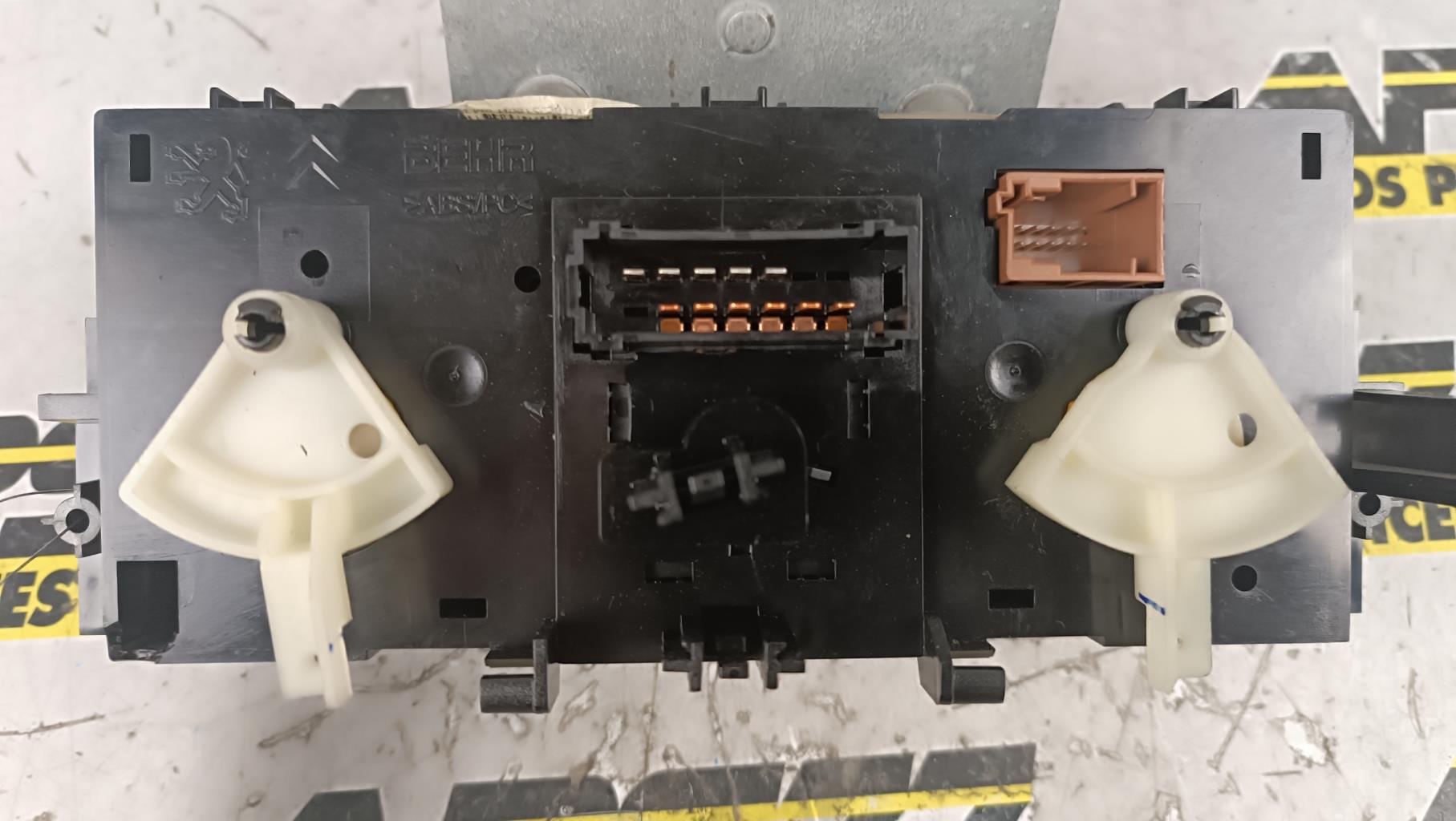 Commande chauffage CITROEN C3 2 PHASE 1 Diesel - 1