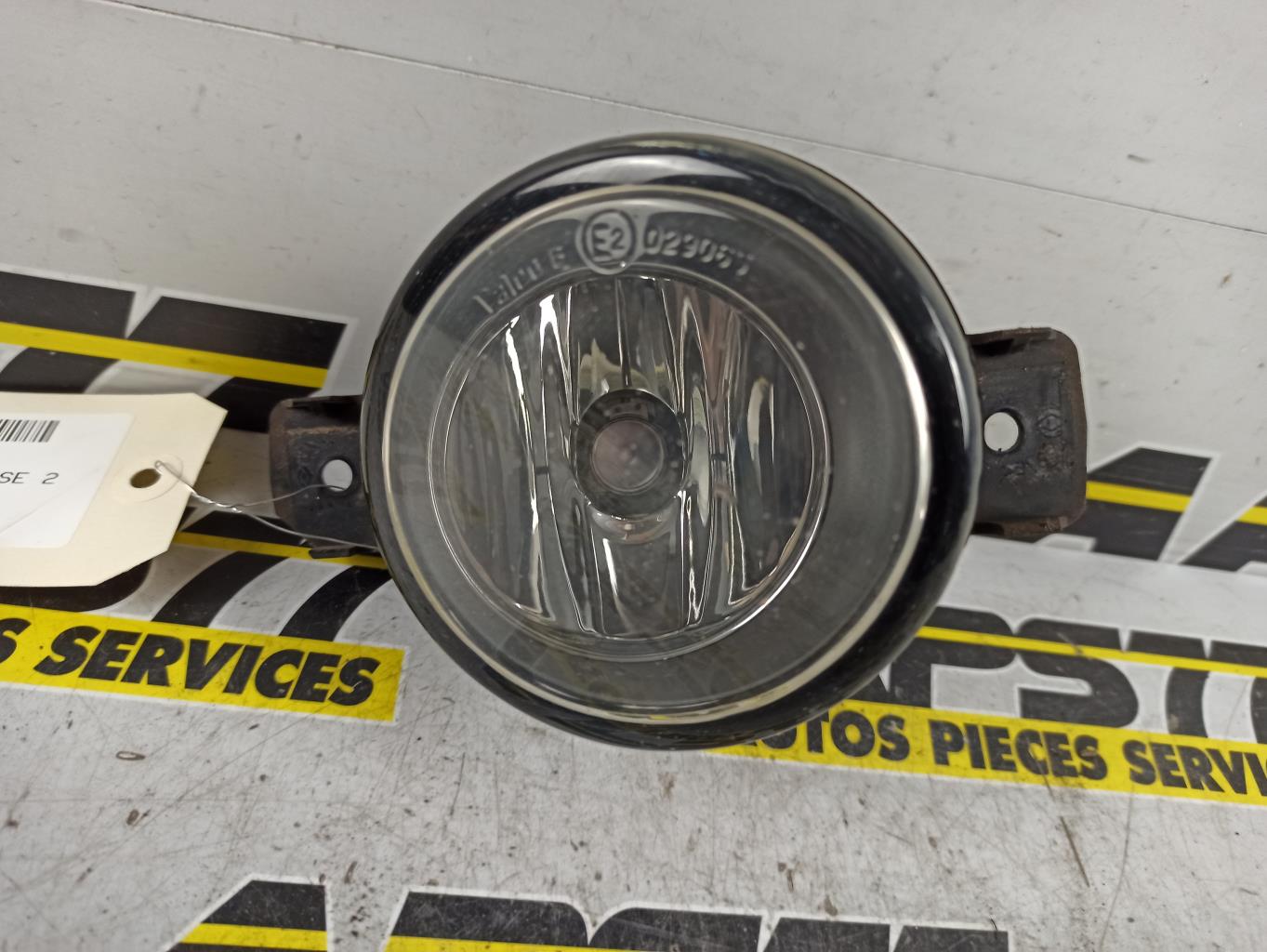 Anti brouillard droit (feux) RENAULT CLIO 2 PHASE 2 Essence - 1