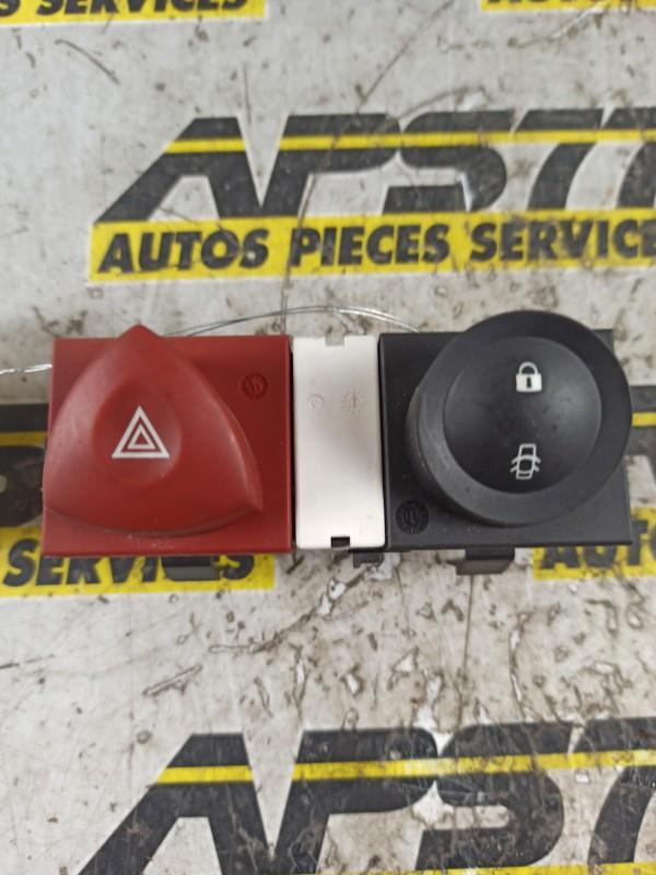 Bouton de warning RENAULT MEGANE 2 PHASE 1 Diesel - 1