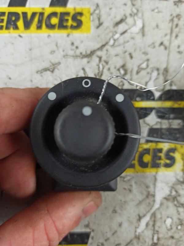 Commande retroviseurs RENAULT CLIO 2 PHASE 2 Essence - 1