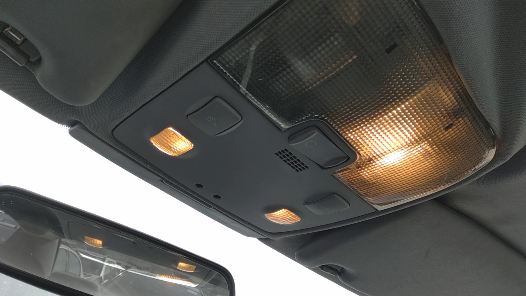 Eclairage de plafonnier AUDI A4 1 PHASE 2 Diesel - 1