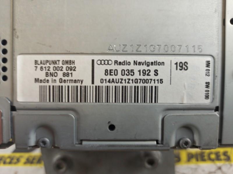 Autoradio d'origine AUDI A4 2 AVANT PHASE 2 BREAK Diesel - 1