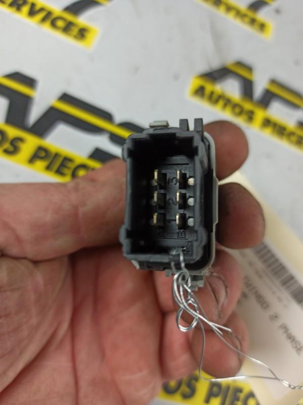 Interrupteur de leve vitre avant droit RENAULT TWINGO 2 PHASE 2 Essence - 1