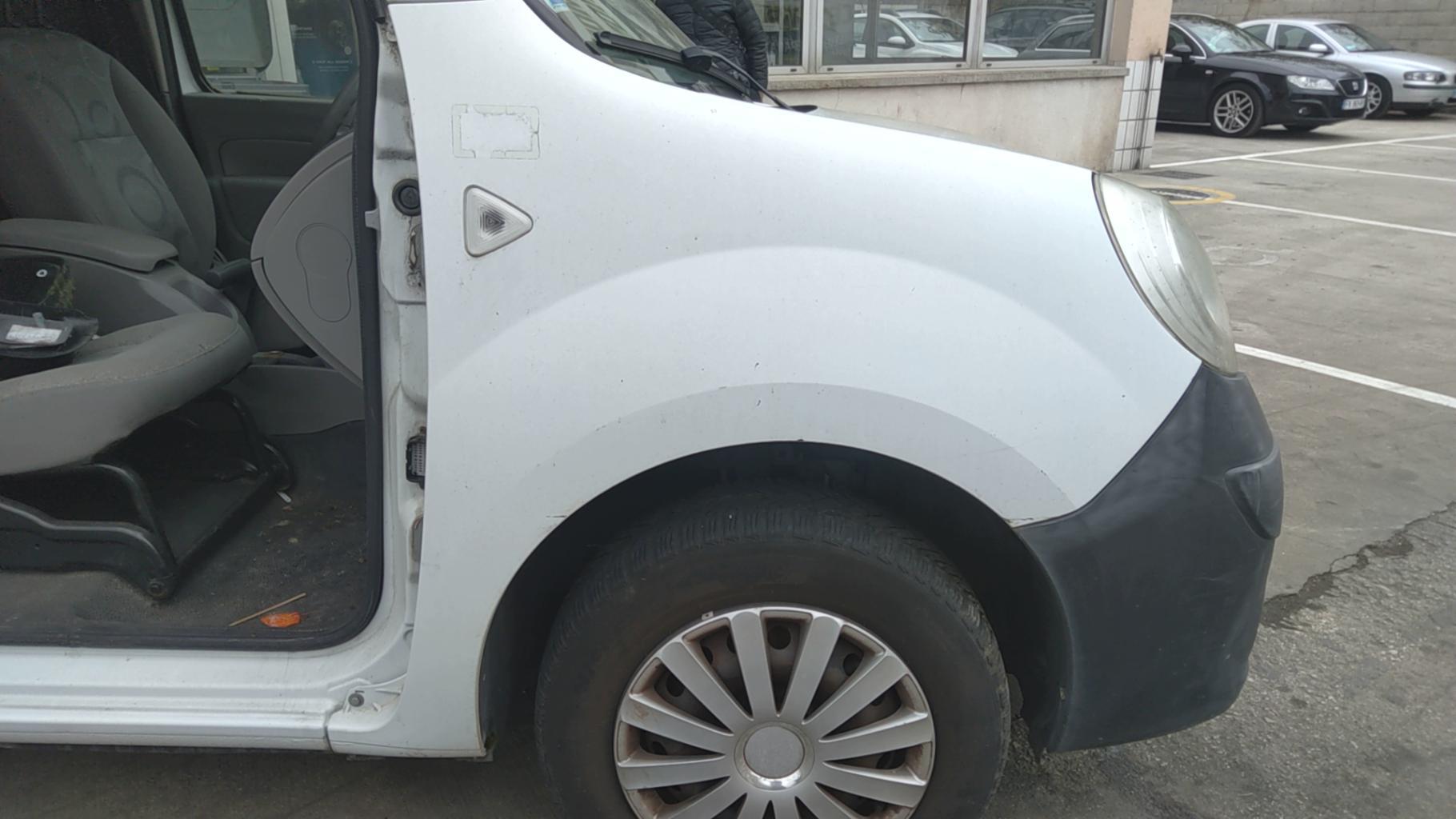 Aile avant droit RENAULT KANGOO 2 PHASE 1 Diesel - 1
