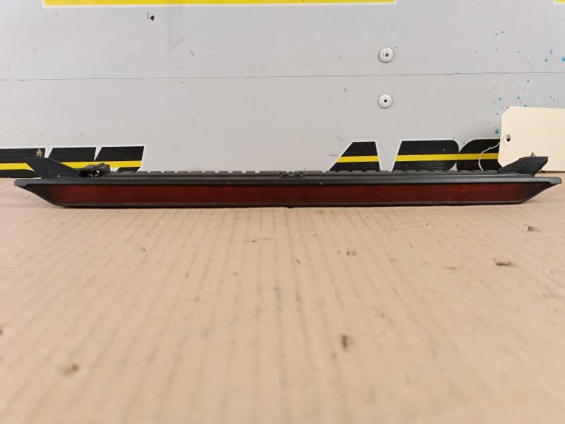 Feu arriere stop central VOLKSWAGEN GOLF 4 Diesel - 1