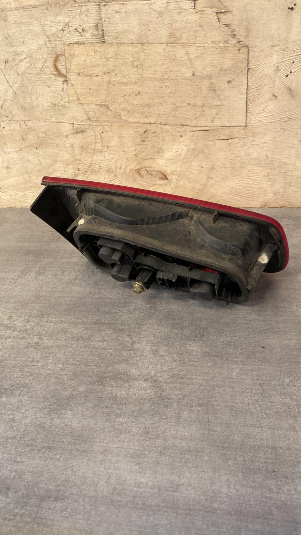 Feu arriere secondaire droit (feux) RENAULT LAGUNA 2 PHASE 1  - 1