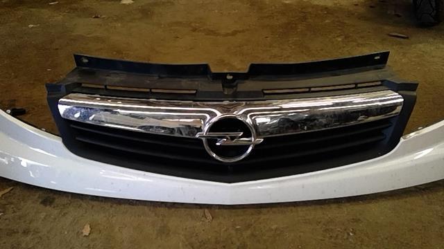 Grille de calandre OPEL VIVARO 1  - 1