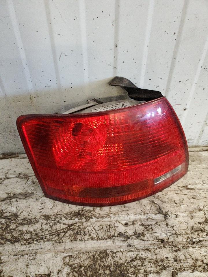 Feu arriere principal gauche (feux) AUDI A4 2 AVANT PHASE 2 BREAK Diesel - 1