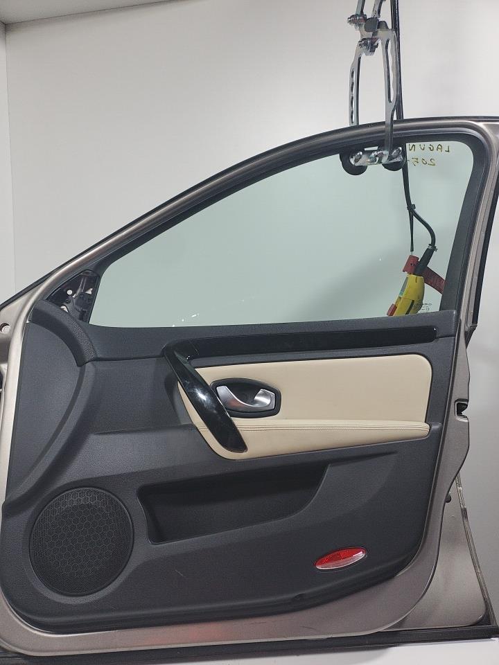 Porte avant droit RENAULT LAGUNA 3 PHASE 2 BREAK Diesel - 1