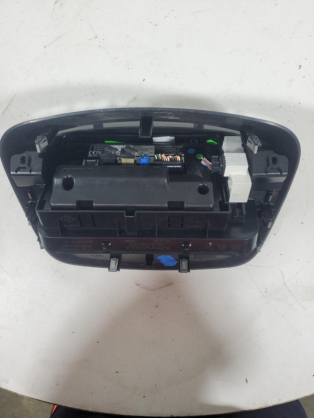 Ecran GPS RENAULT MEGANE 3 PHASE 3 Essence - 1