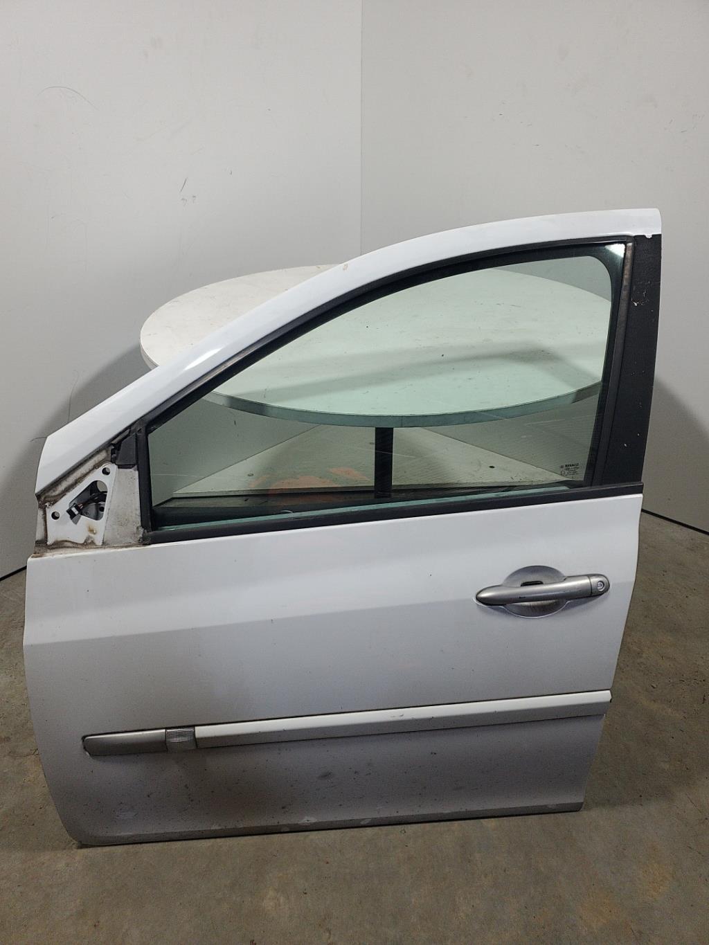 Porte avant gauche RENAULT CLIO 3 PHASE 2 BREAK Diesel - 1