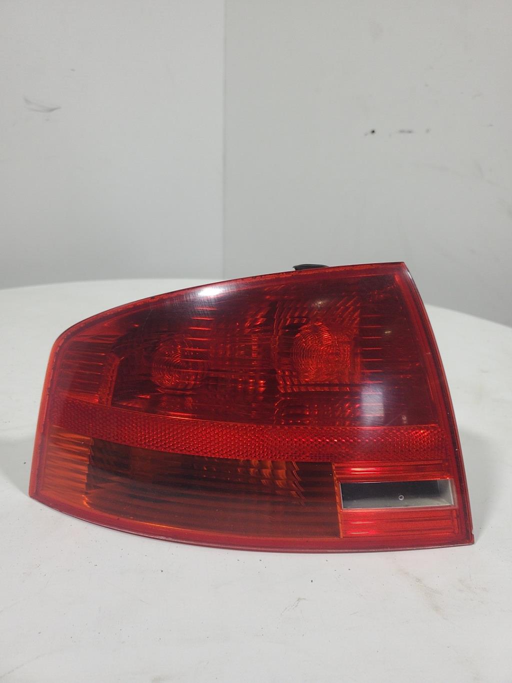 Feu arriere principal gauche (feux) AUDI A4 2 PHASE 2 Diesel - 1