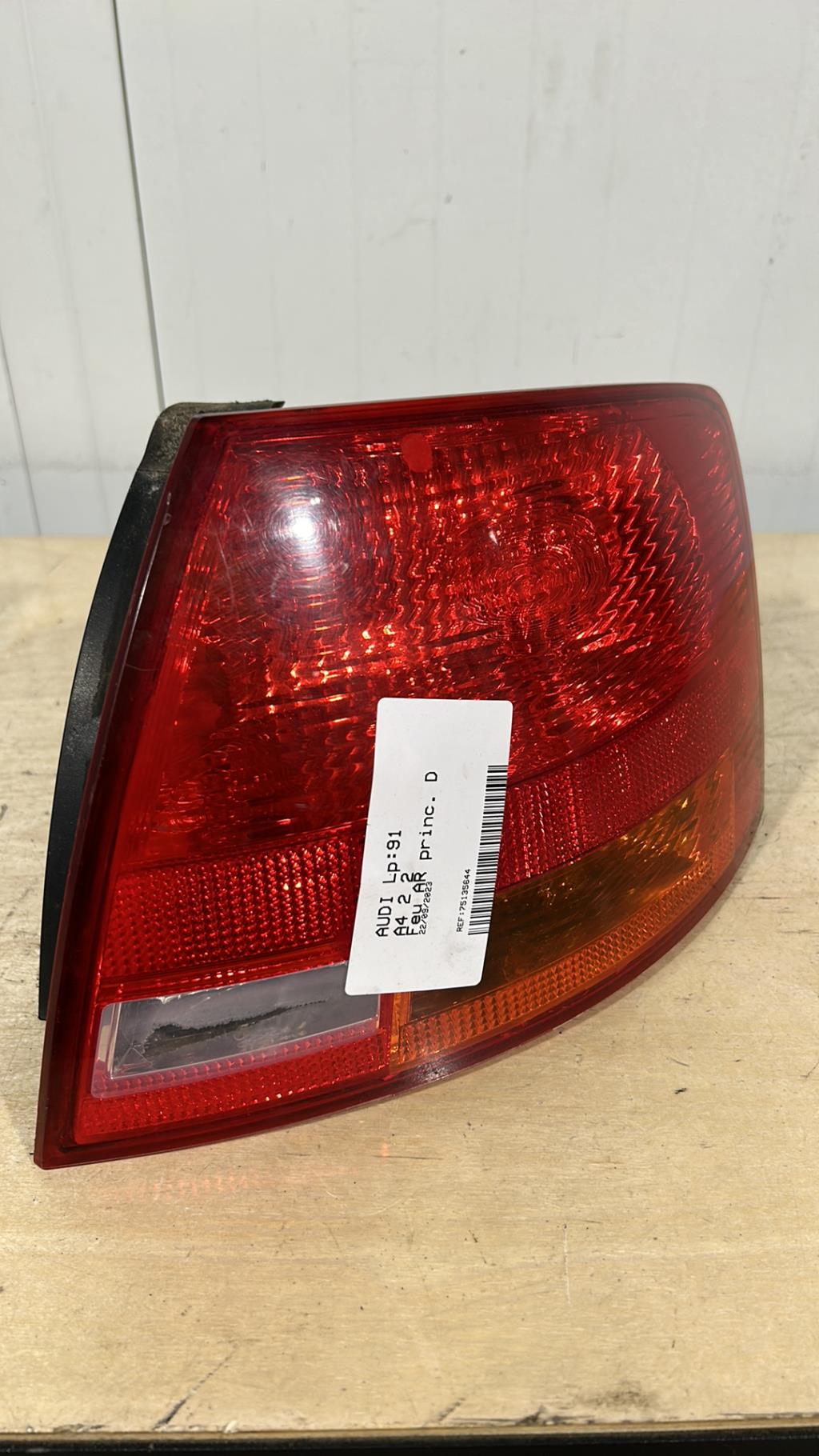 Feu arriere principal droit (feux) AUDI A4 2  - 1