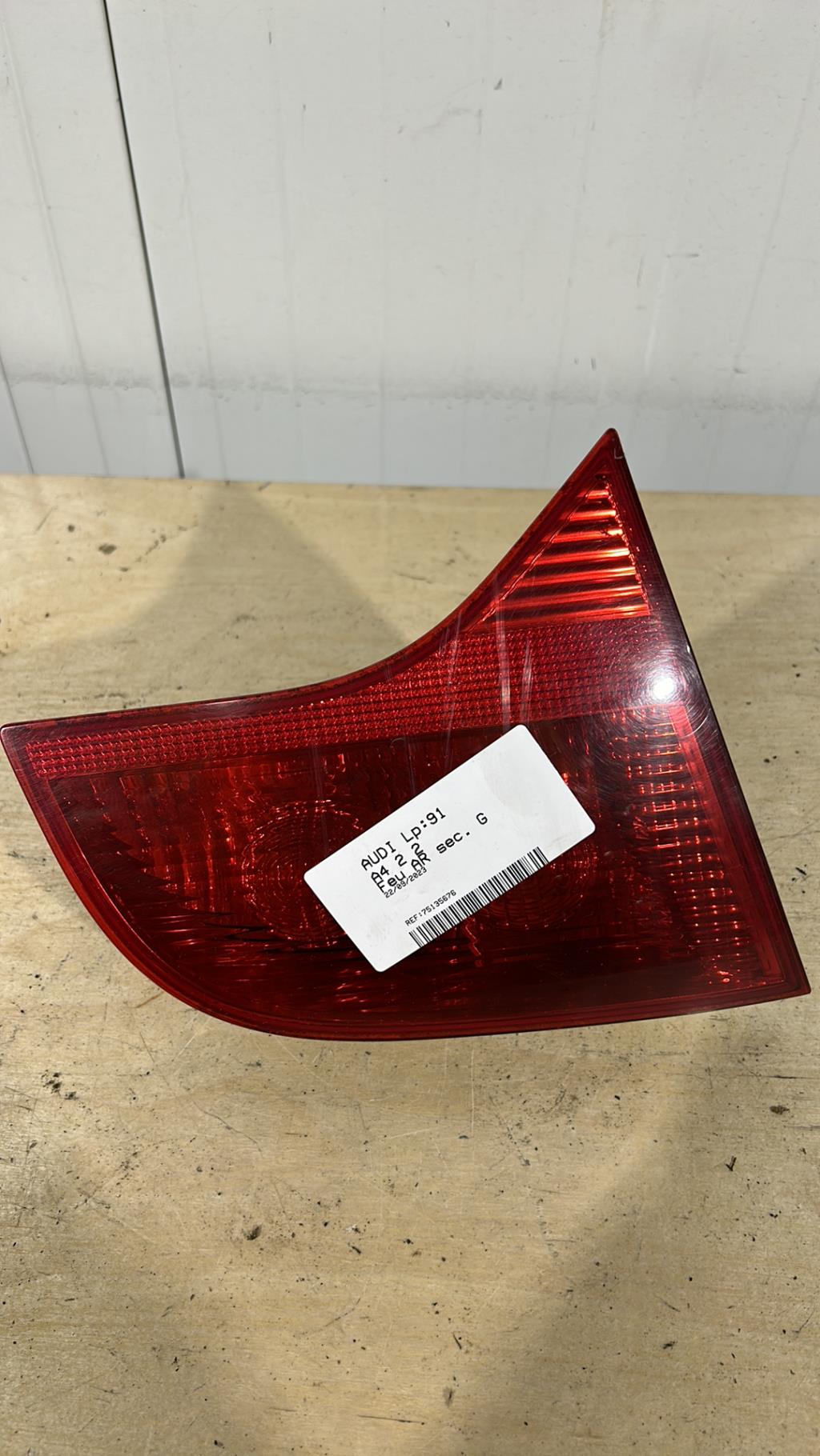 Feu arriere secondaire gauche (feux) AUDI A4 2  - 1