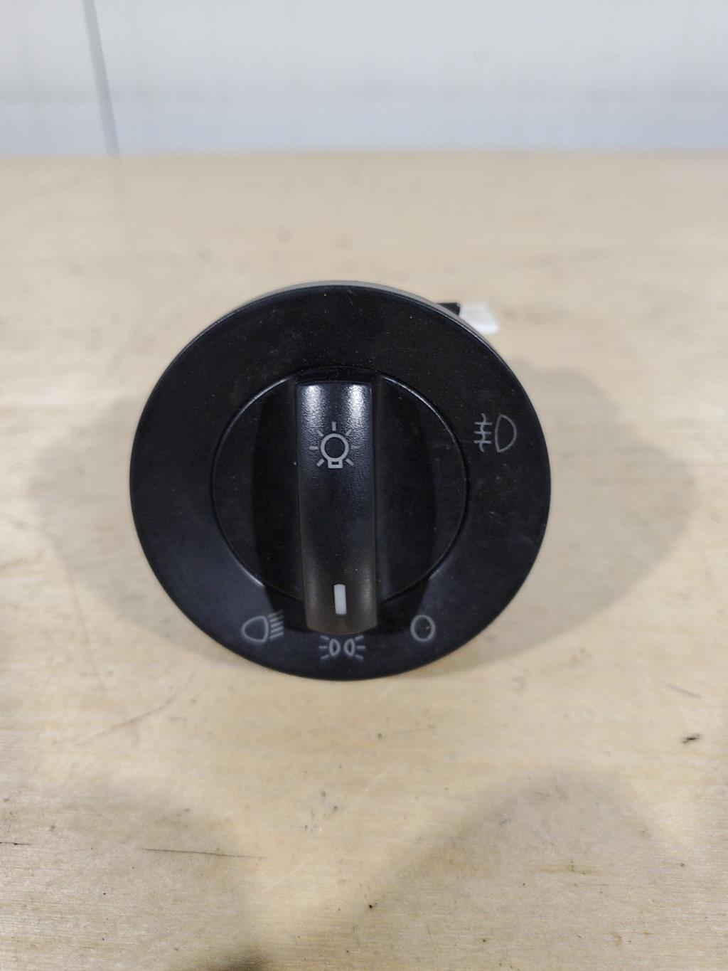 Commodo phare VOLKSWAGEN POLO 4 PHASE 2 Diesel - 1