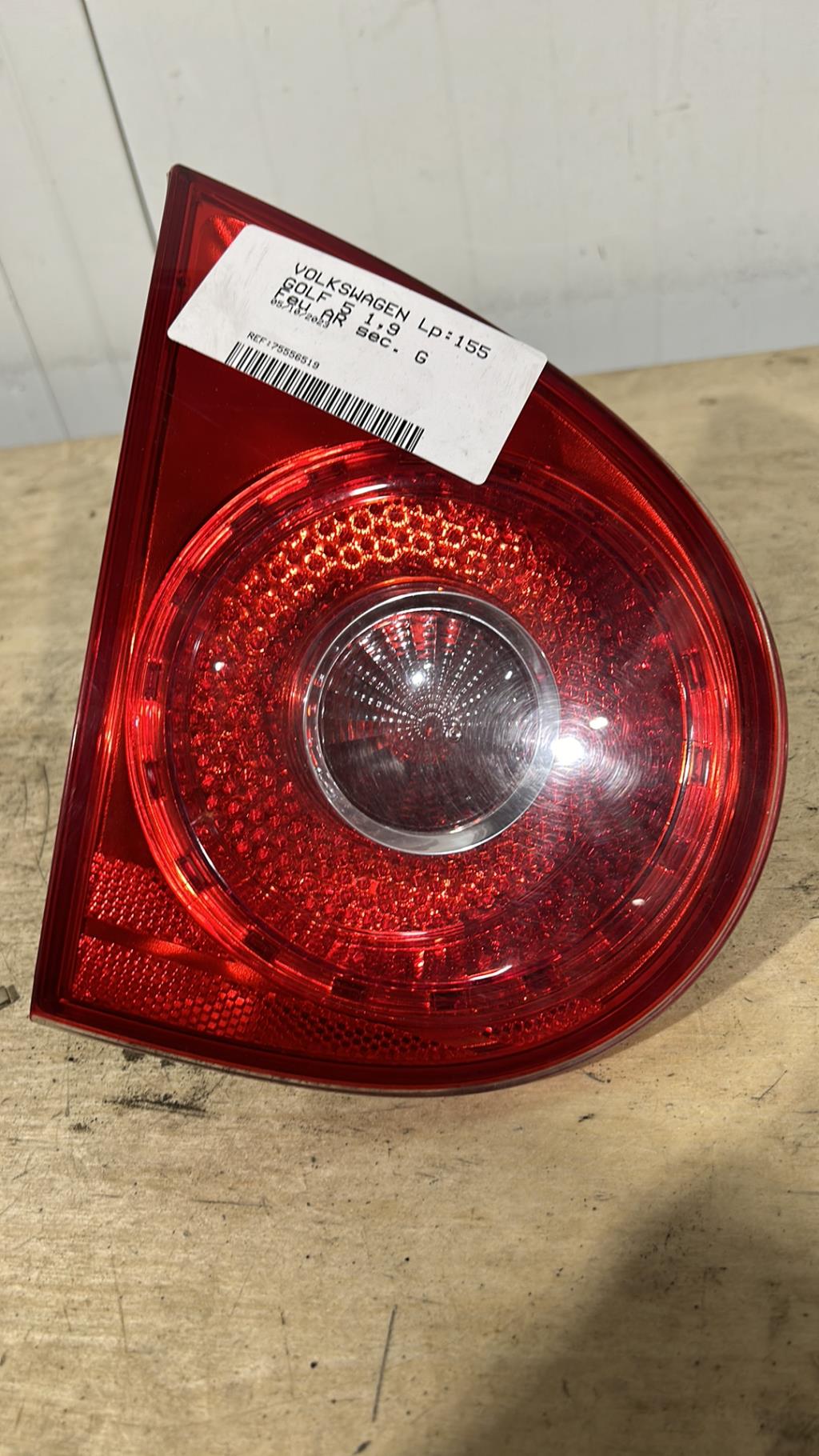 Feu arriere secondaire gauche (feux) VOLKSWAGEN GOLF 5 Diesel - 1