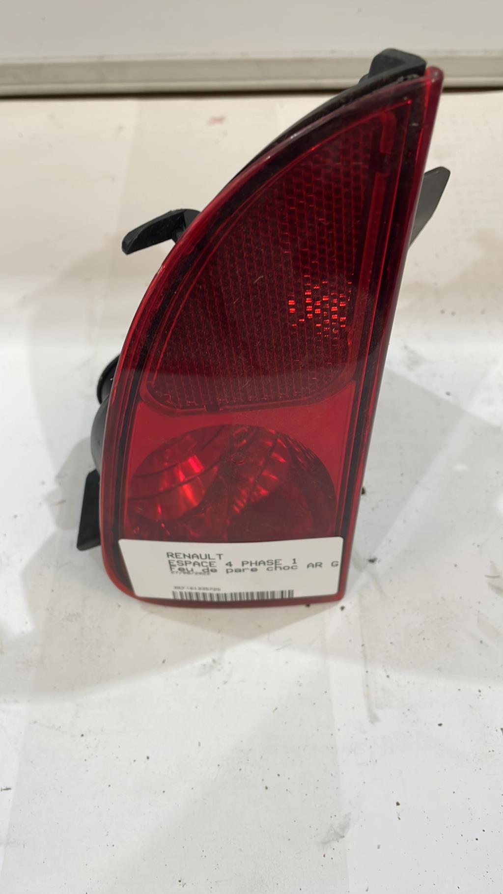 Feu de pare choc arriere gauche RENAULT ESPACE 4 PHASE 1  - 1
