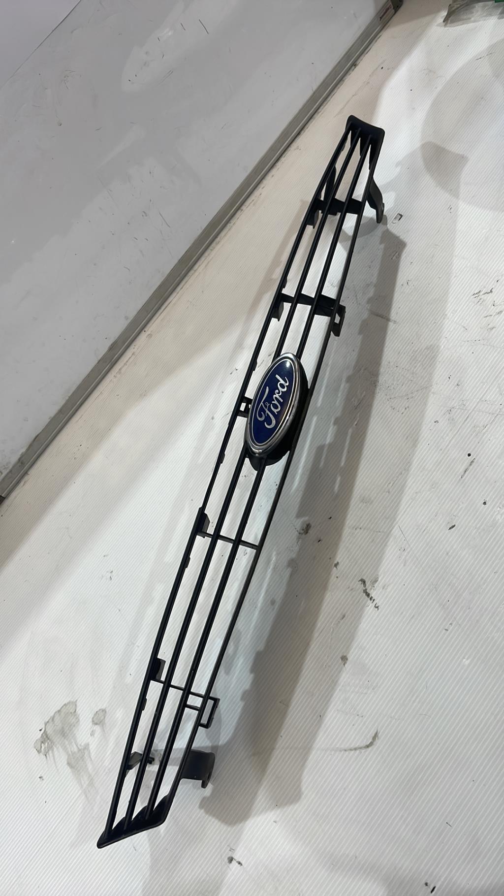 Calandre FORD FOCUS 1 Essence - 1