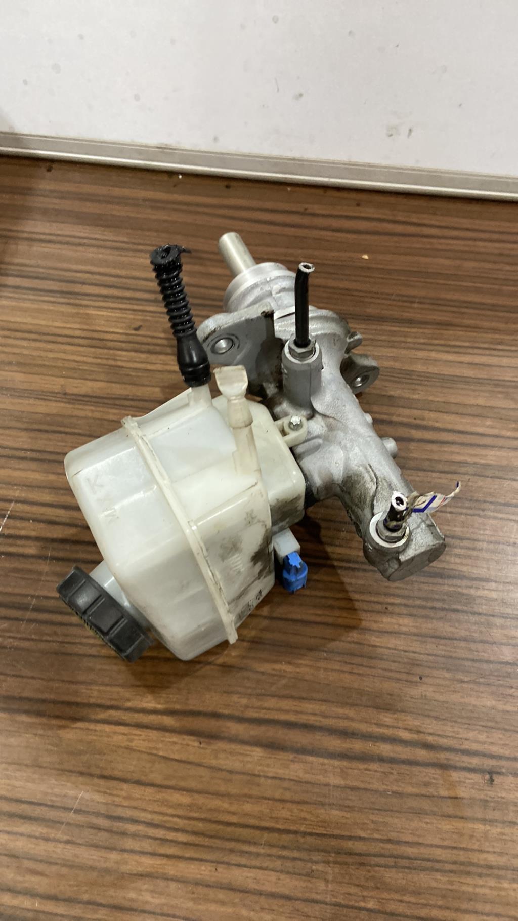 Maitre cylindre (freinage) MERCEDES SPRINTER 2 PHASE 1 Diesel - 1