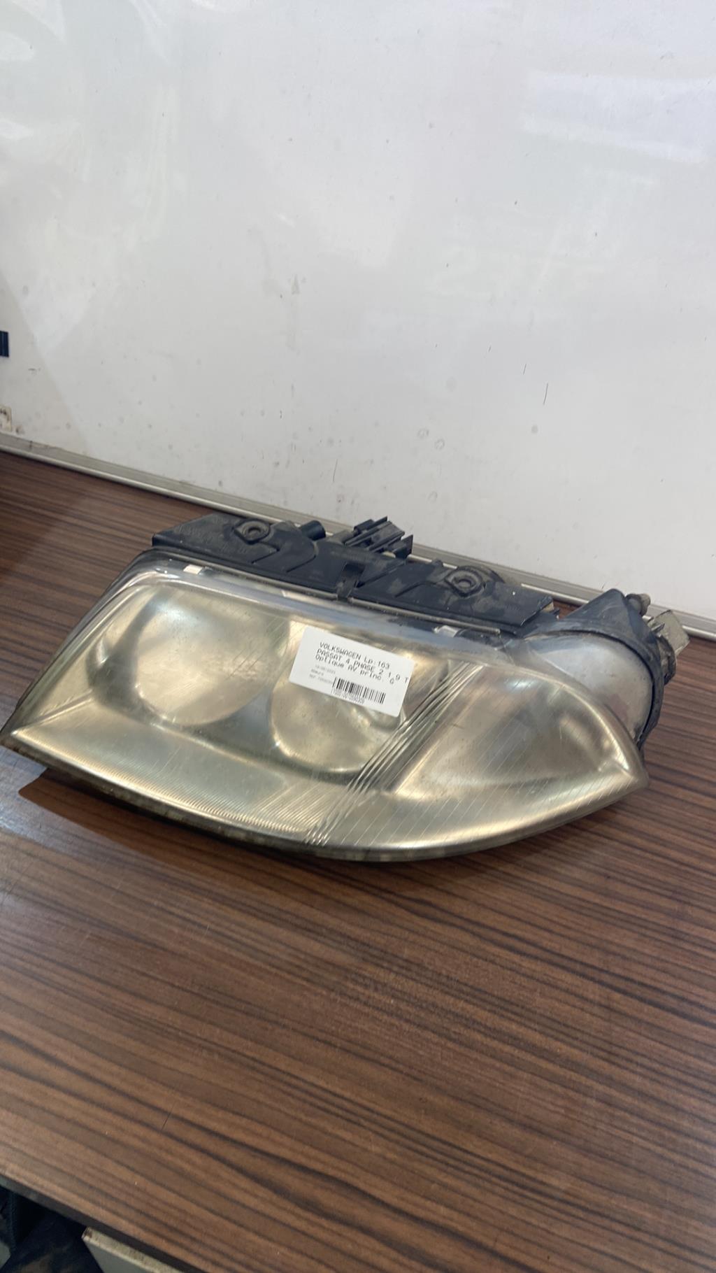 Gruppo ottico anteriore principale sinistro (luci)(faro) VOLKSWAGEN PASSAT 4 PHASE 2 Diésel - 1