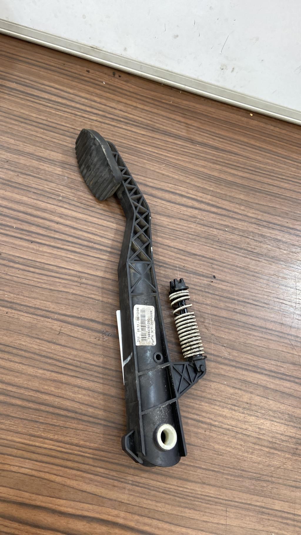 Pedale d'embrayage PEUGEOT 407  - 1