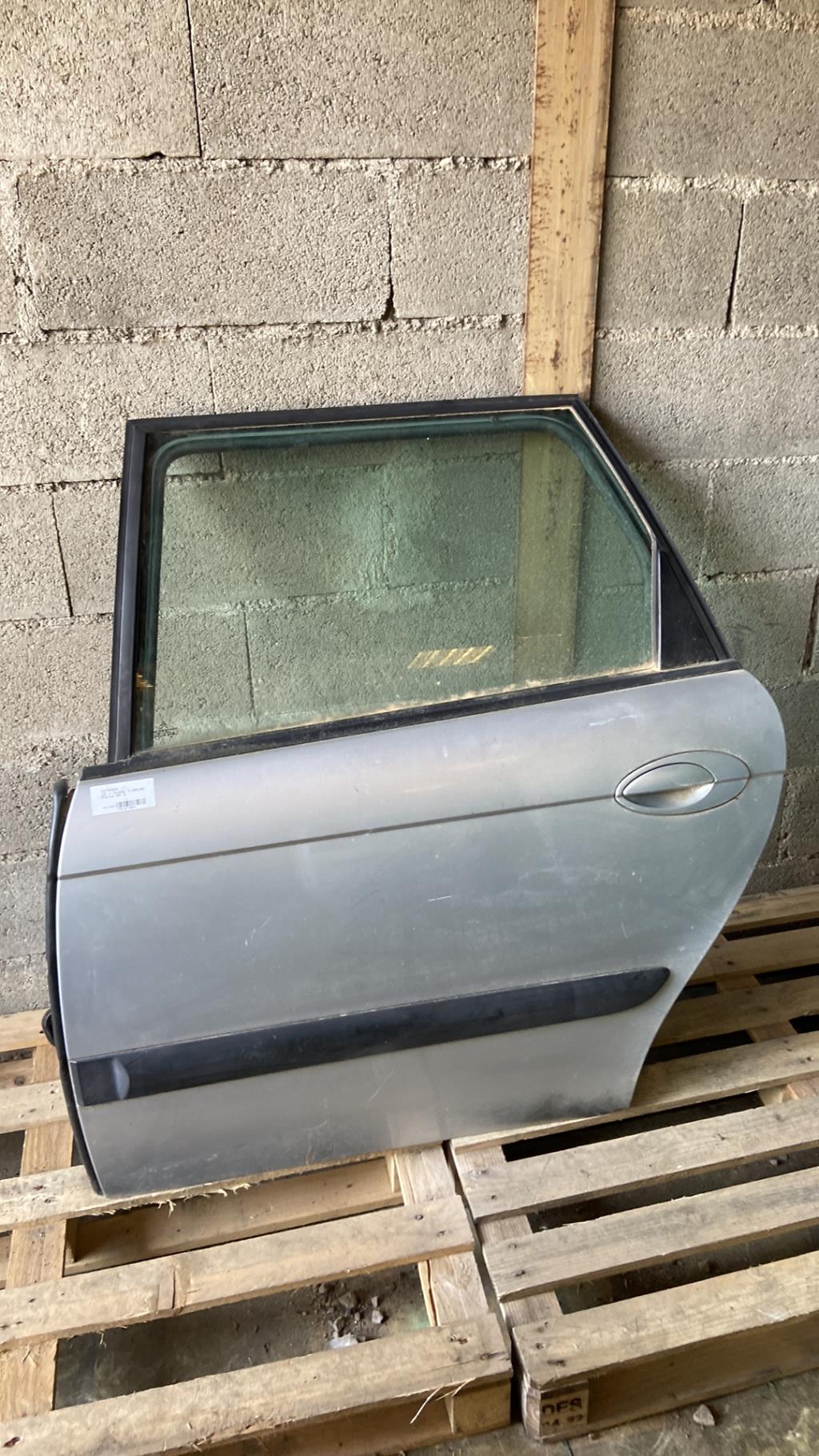 Puerta trasera izquierda CITROEN C5 1 PHASE 1 BREAK  - 1