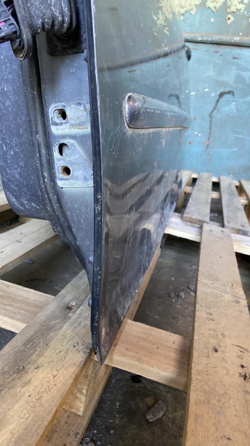 Portiera anteriore sinistra VOLKSWAGEN GOLF 5  - 1