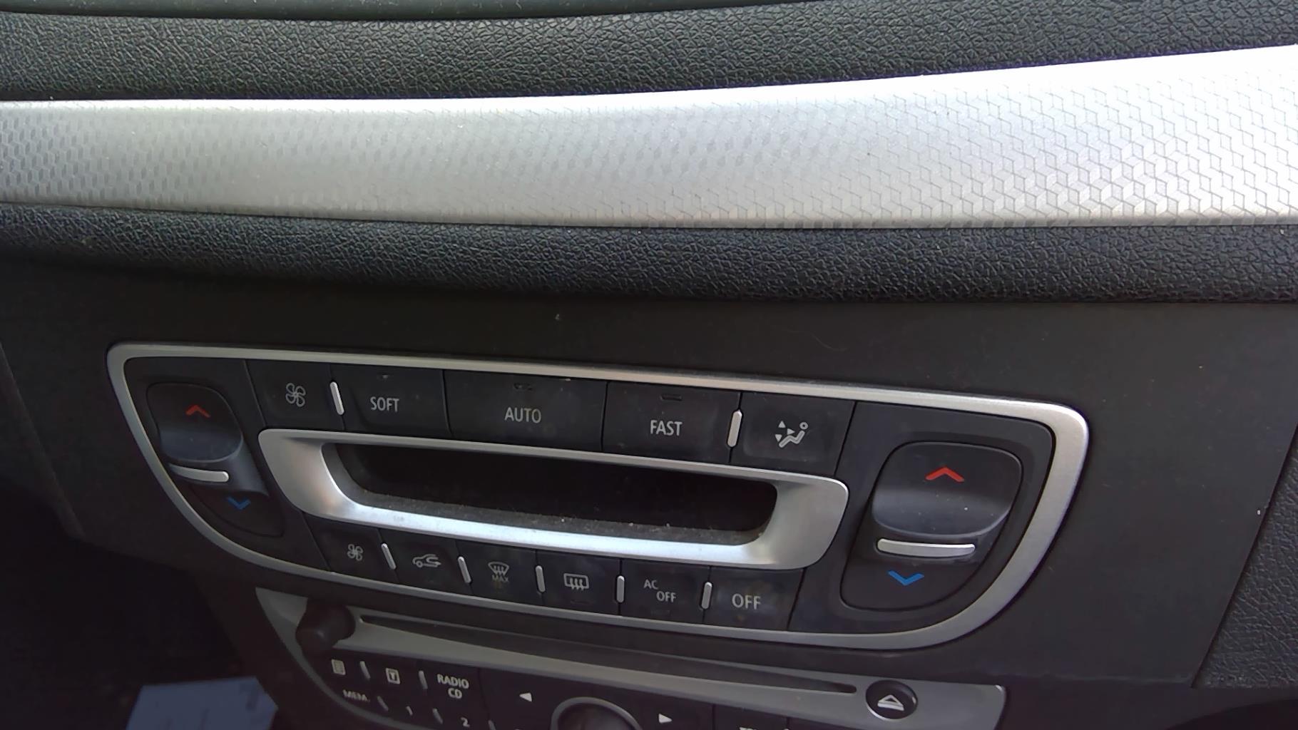 Commande chauffage RENAULT MEGANE 3 PHASE 1 Diesel - 1