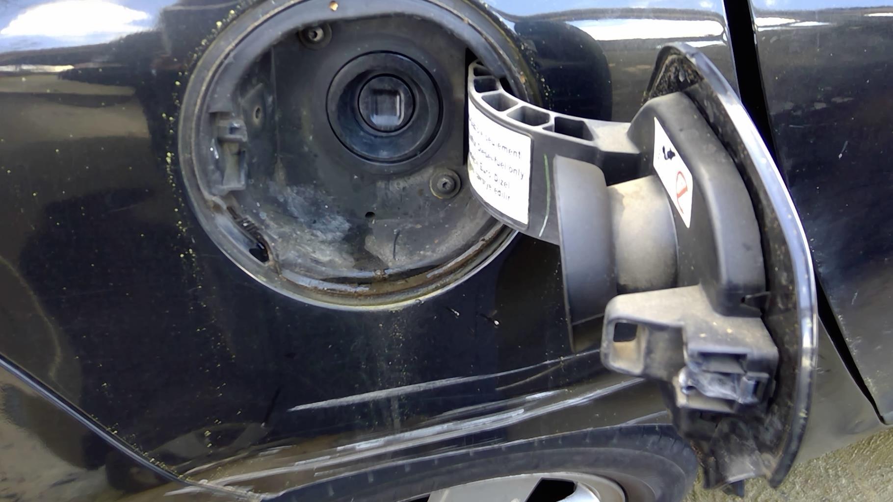 Trappe d'essence RENAULT MEGANE 3 PHASE 1 Diesel - 1