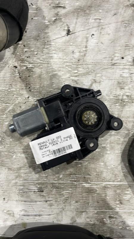 Motore alzacristalli anteriore destro RENAULT GRAND SCENIC 3 PHASE 1 Diésel - 1