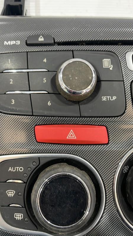 Facade autoradio CITROEN C4 2 PHASE 1 Diesel - 1