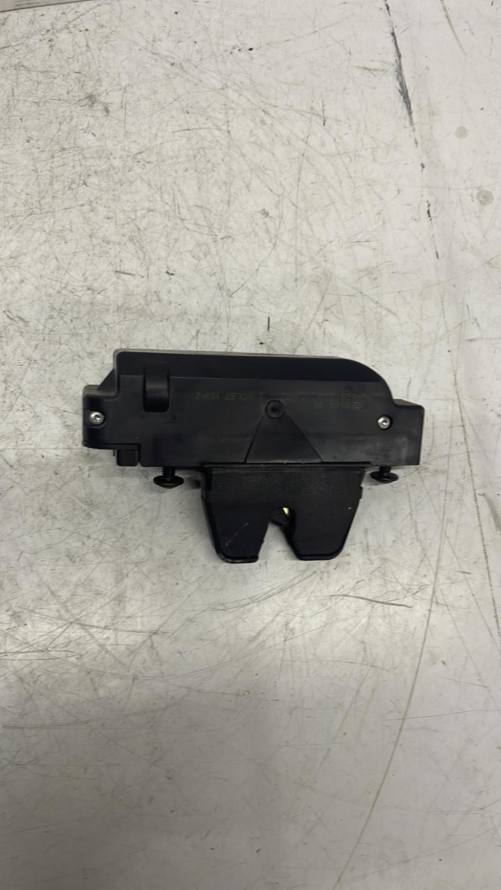 Serrure de coffre PEUGEOT 307 PHASE 1 Diesel - 1