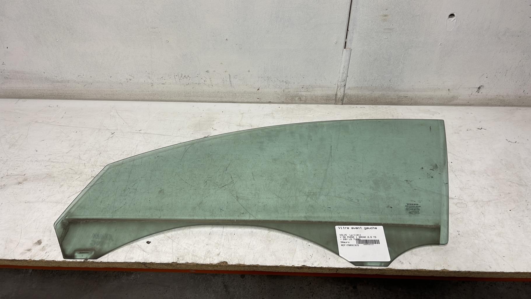 Vitre avant gauche VOLVO V 50 PHASE 1 BREAK Essence - 1