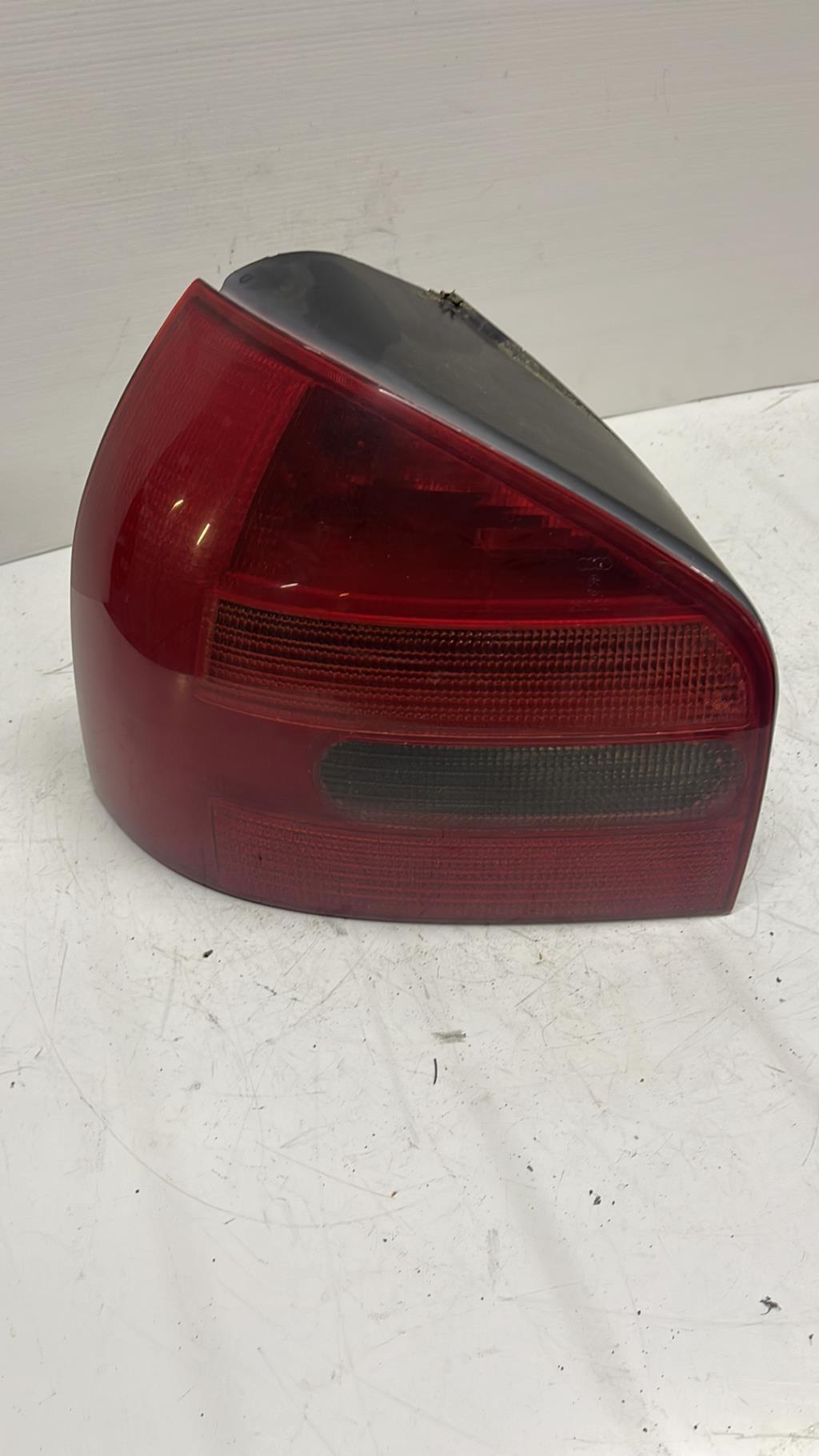 Feu arriere principal gauche (feux) AUDI A3 1 PHASE 1 Essence - 1