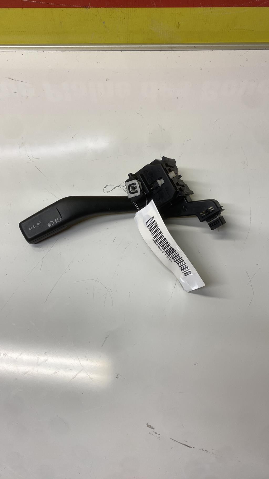 Commodo phare VOLKSWAGEN GOLF 5 Essence - 1