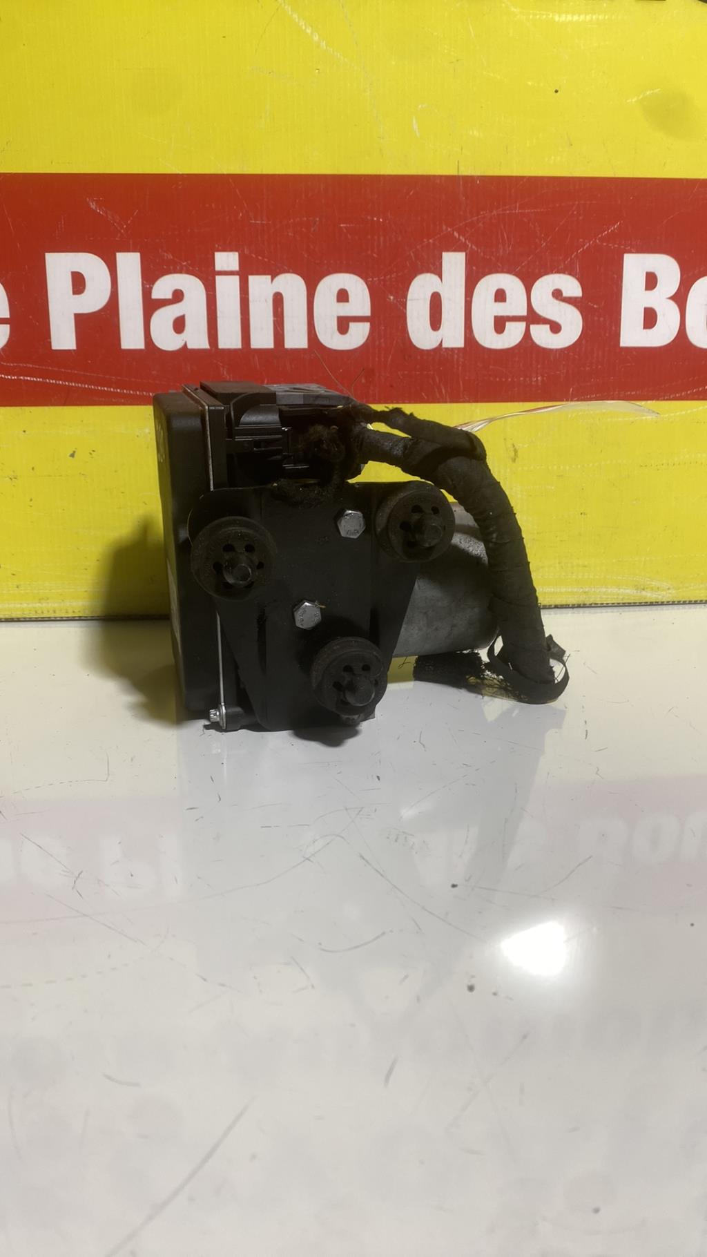 Bloc ABS (freins anti-blocage) AUDI A5 1 CABRIO PHASE 2 Diesel - 1