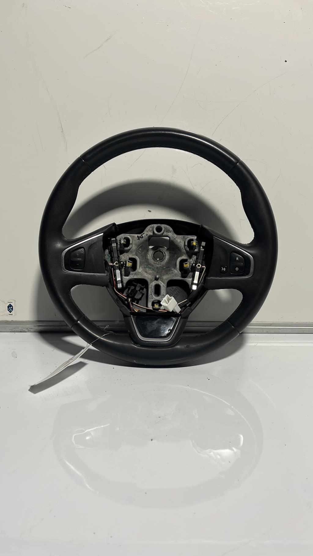 Volant RENAULT CLIO 4 PHASE 1 Diesel - 1