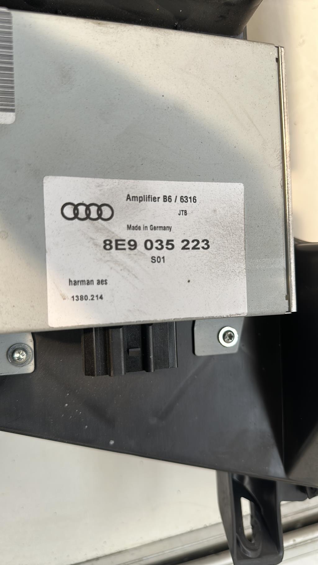Amplificateur audio AUDI A4 1 AVANT PHASE 2 BREAK Diesel - 1