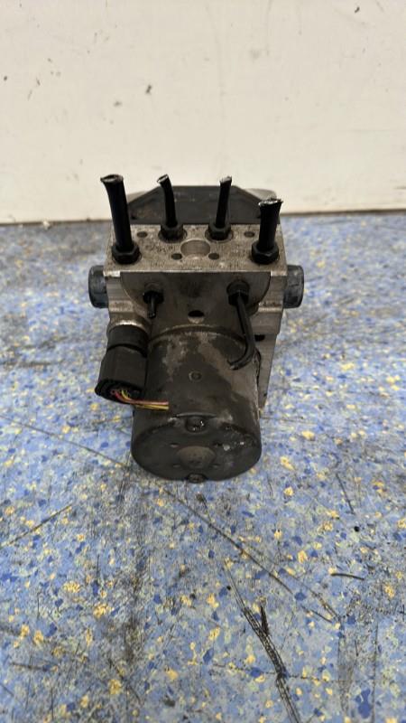 Bloc ABS (freins anti-blocage) AUDI A4 2 AVANT PHASE 1 BREAK Diesel - 1